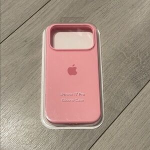 Apple iPhone 17 Pro Silicone Case - Soft Pink